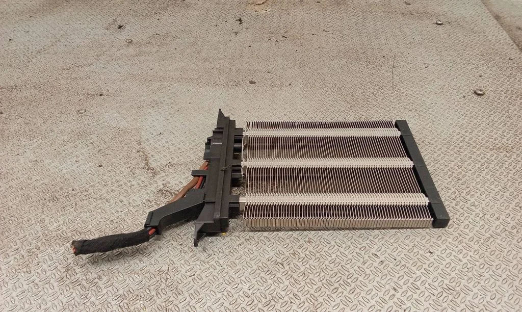 Electric cabin heater radiator – Skoda Octavia Mk2 (1Z) (2004-2013)