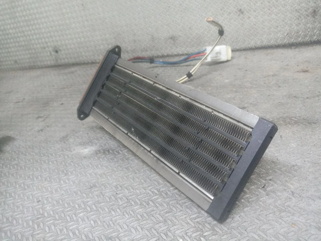 Elektriskais salona krāsniņas radiators – Toyota Yaris (2006-2011)