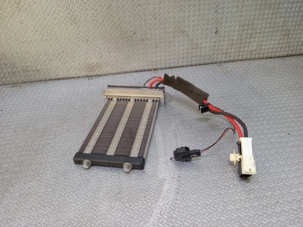 Elektryczna nagrzewnica kabiny 6G9118K463DB