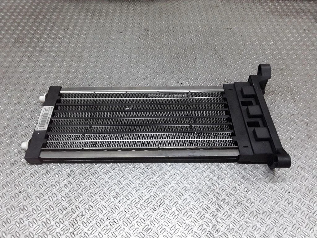 Elektryczna nagrzewnica kabiny 4F0819011