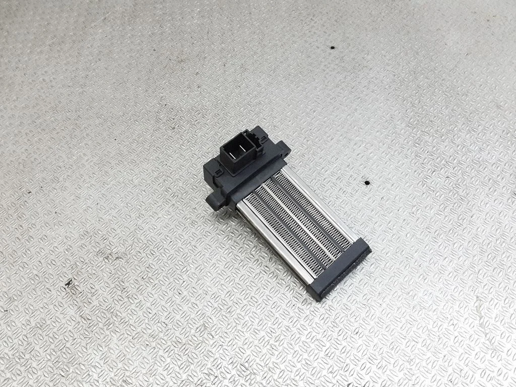 Electric cabin heater radiator – Volkswagen Phaeton (2002-2016)