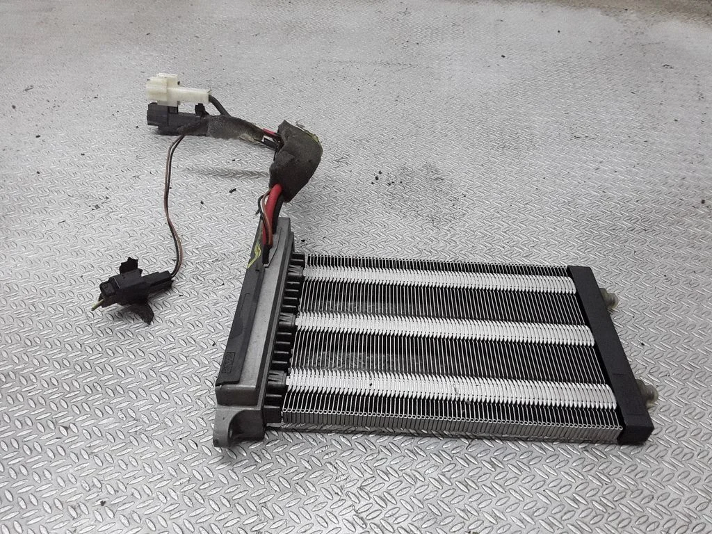 Elektriskais salona krāsniņas radiators 3M5118K463FB