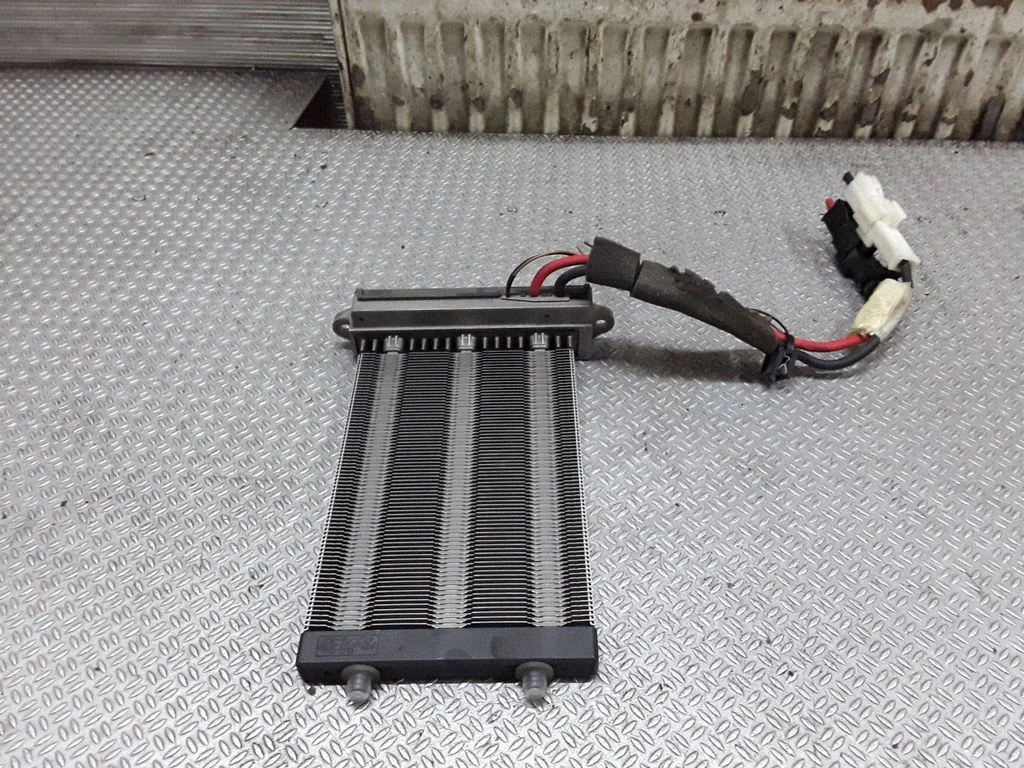 Elektriskais salona krāsniņas radiators 3M5118K463FB