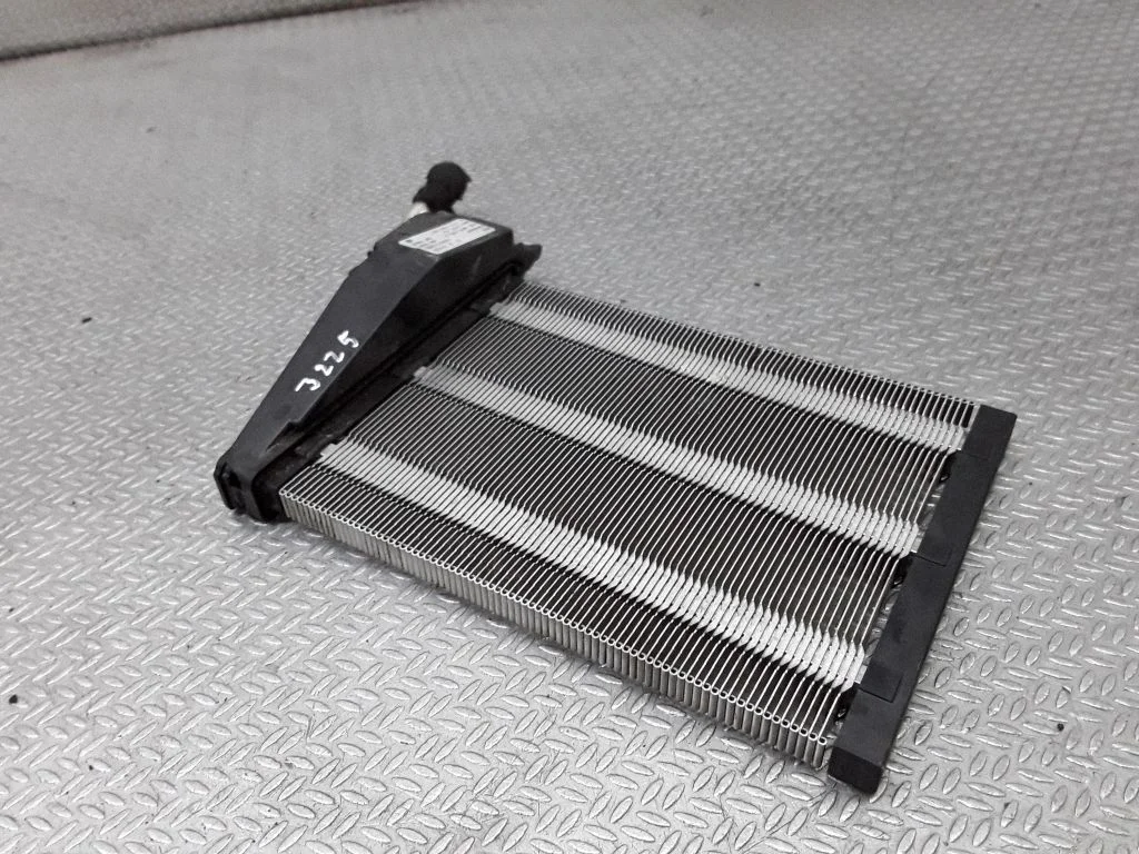 Elektriskais salona krāsniņas radiators – Audi A3 S3 8P (2003-2012)