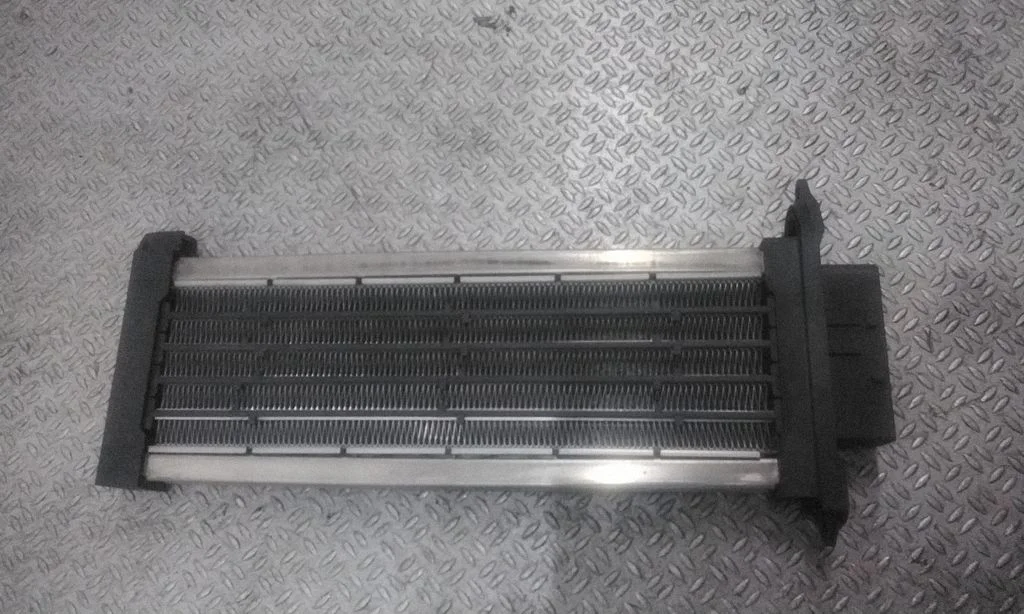 Elektryczna nagrzewnica kabiny 664447AE