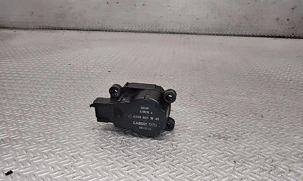 Silniczek klapki nawiewu A2038201642