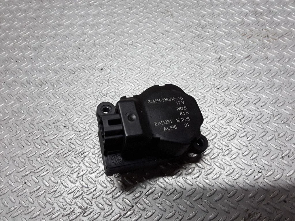 Silniczek klapki nawiewu 3M5H19E616AB