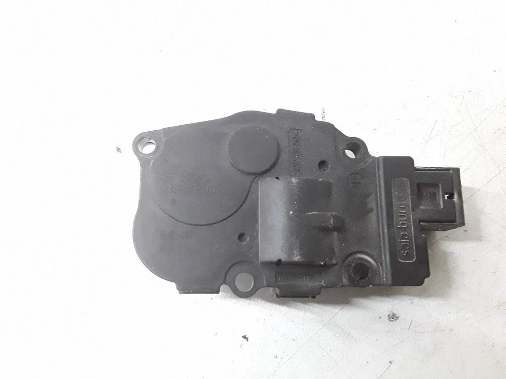 Air flap motor/actuator – Mercedes-Benz C-Class AMG W204 (2007-2014)