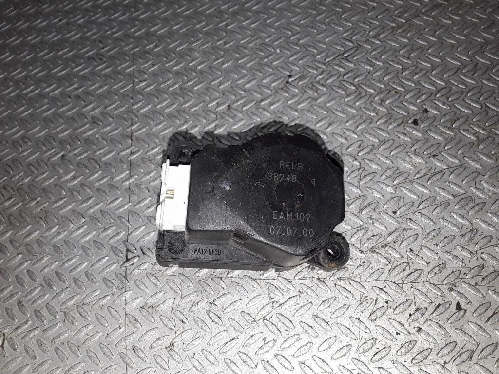 Silniczek klapki nawiewu – Volvo S80 (1999-2003)