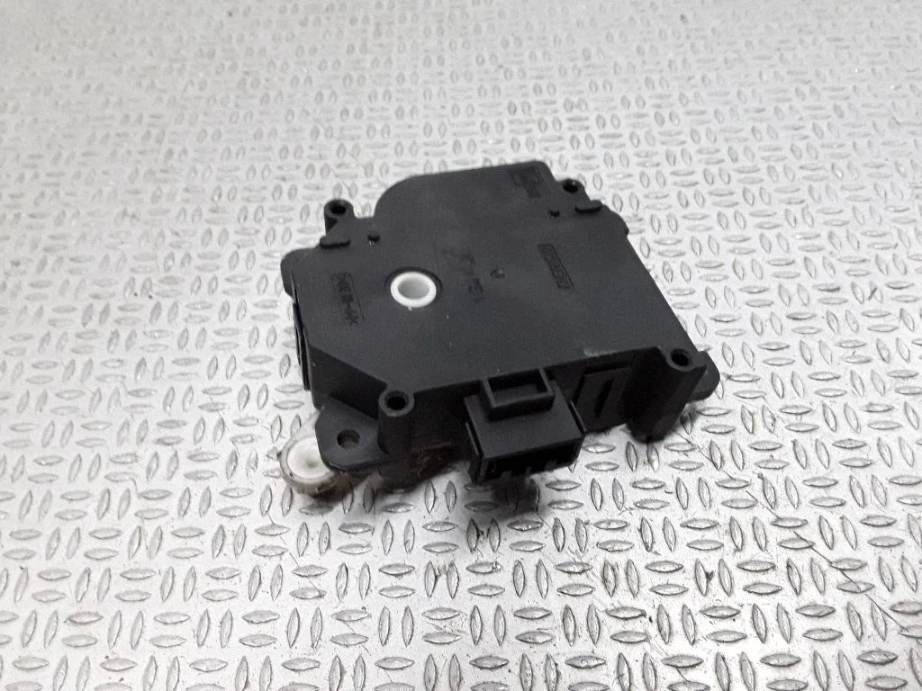 Air flap motor/actuator – Honda CR-V (2002-2006)