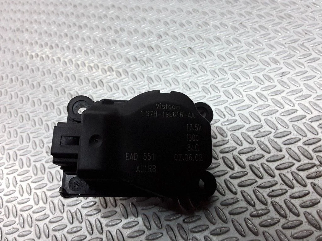 Silniczek klapki nawiewu – Ford Mondeo Mk III (2000-2007)