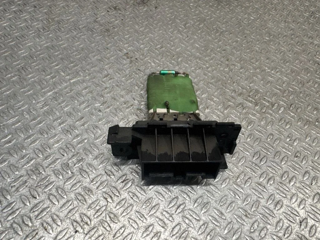 Heater blower motor/fan resistor – Citroen Jumpy (2007-2016)