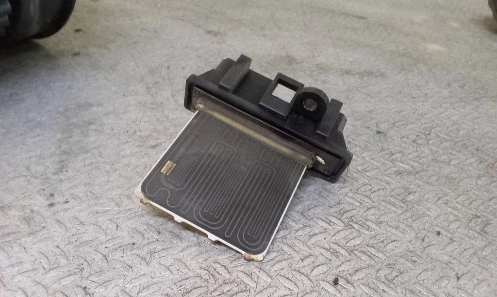 Krāsniņas ventilatora rezistors (reostats) – Nissan Note (E12) (2014-2016)