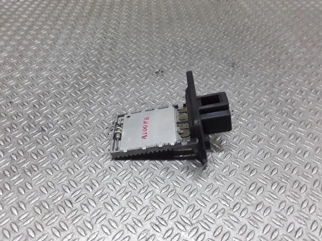 Heater blower motor/fan resistor