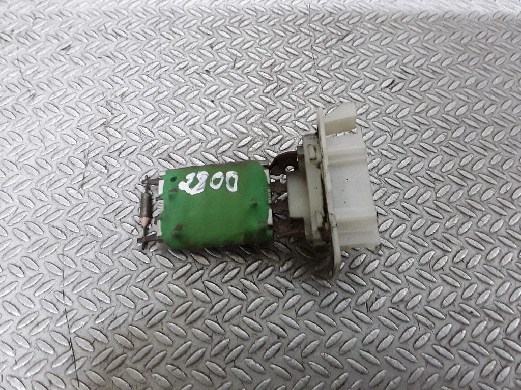 Krāsniņas ventilatora rezistors (reostats) – Toyota Aygo AB10 (2005-2014)