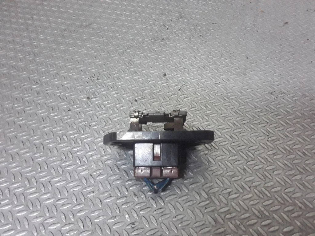 Krāsniņas ventilatora rezistors (reostats) – Honda HR-V (1998-2005)