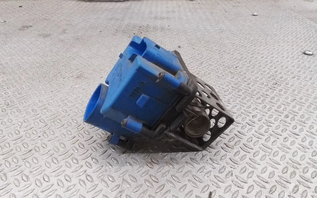 Heater blower motor/fan resistor – Peugeot 308 (2007-2013)