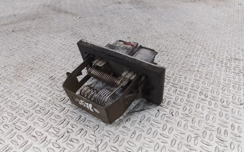 Heater blower motor/fan resistor 5264802AA – Chrysler Neon II (2000-2005)