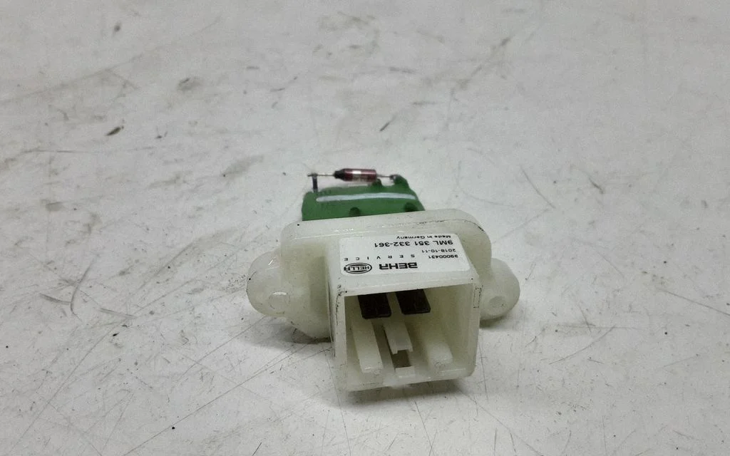 Heater blower motor/fan resistor – Ford Fiesta (2002-2005)