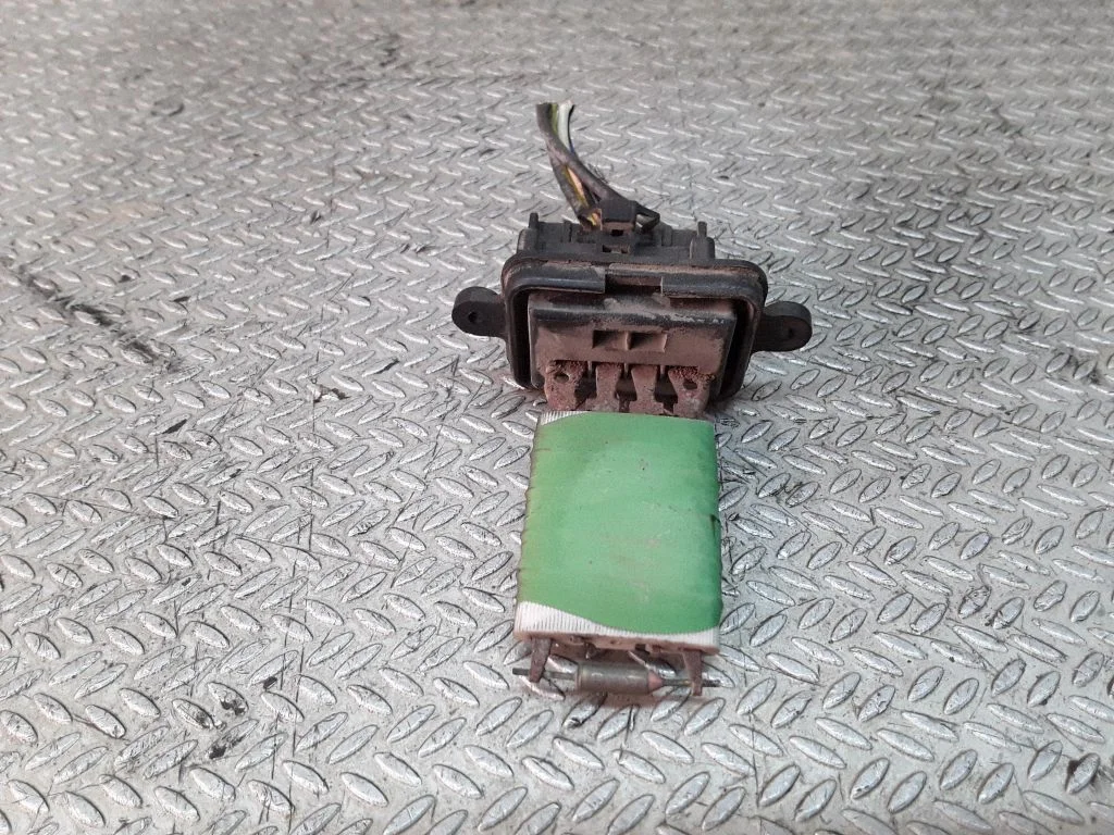 Krāsniņas ventilatora rezistors (reostats)