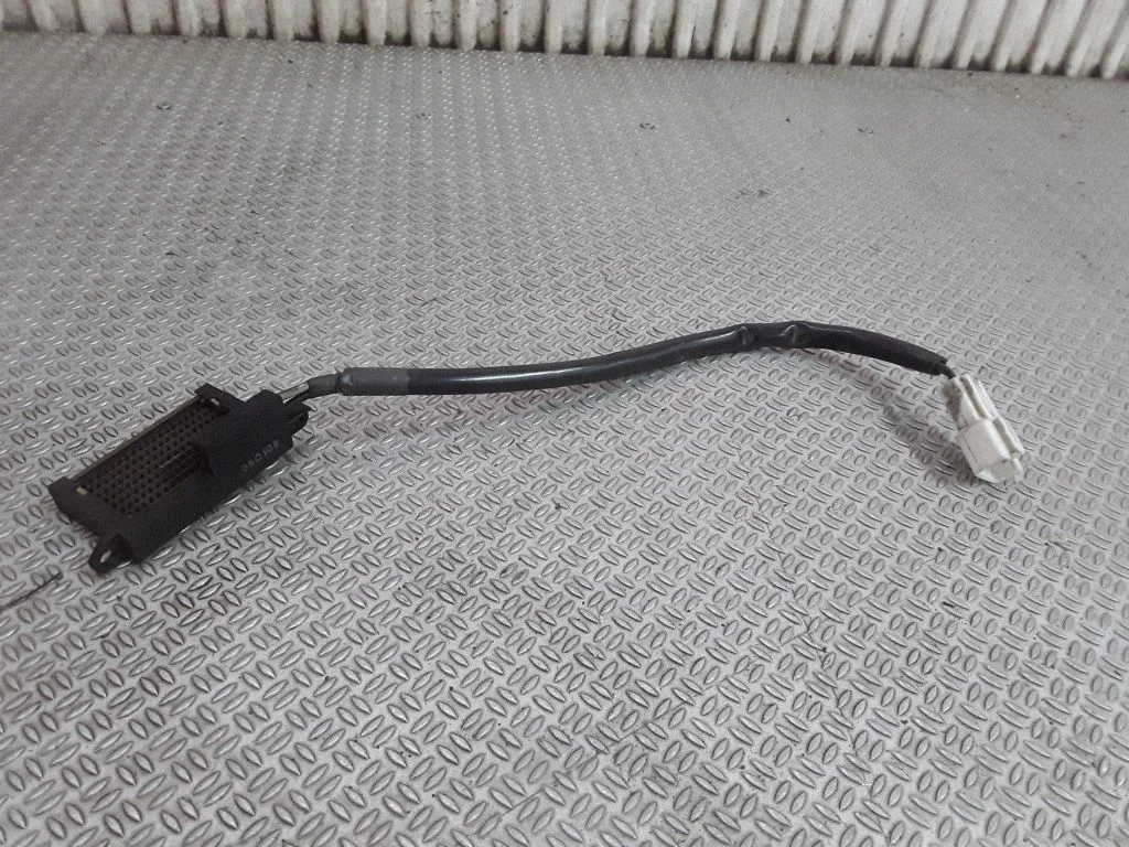 Heater blower motor/fan resistor – Mitsubishi Pajero Sport I (1996-2008)