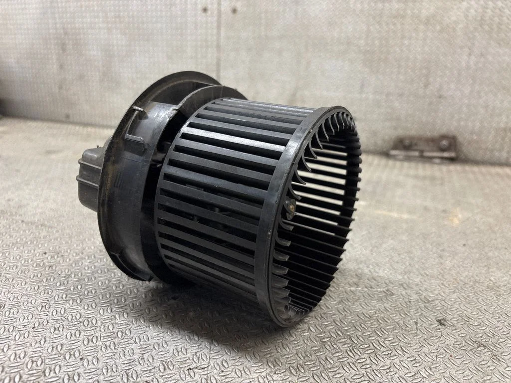 Heater fan/blower – Toyota Aygo AB10 (2005-2014)