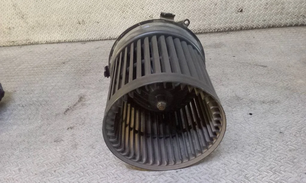 Krāsniņas ventilators/pūtējs – Nissan Note (E12) (2014-2016)