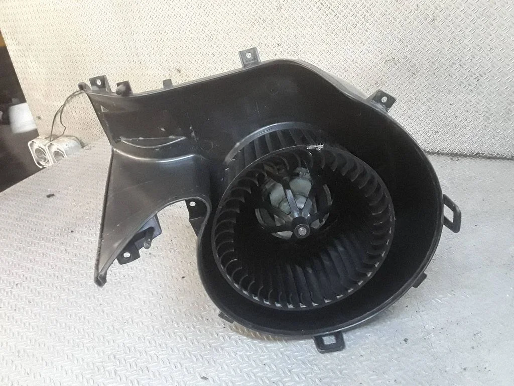 Krāsniņas ventilators/pūtējs 2002221 – Fiat Croma (2006-2016)