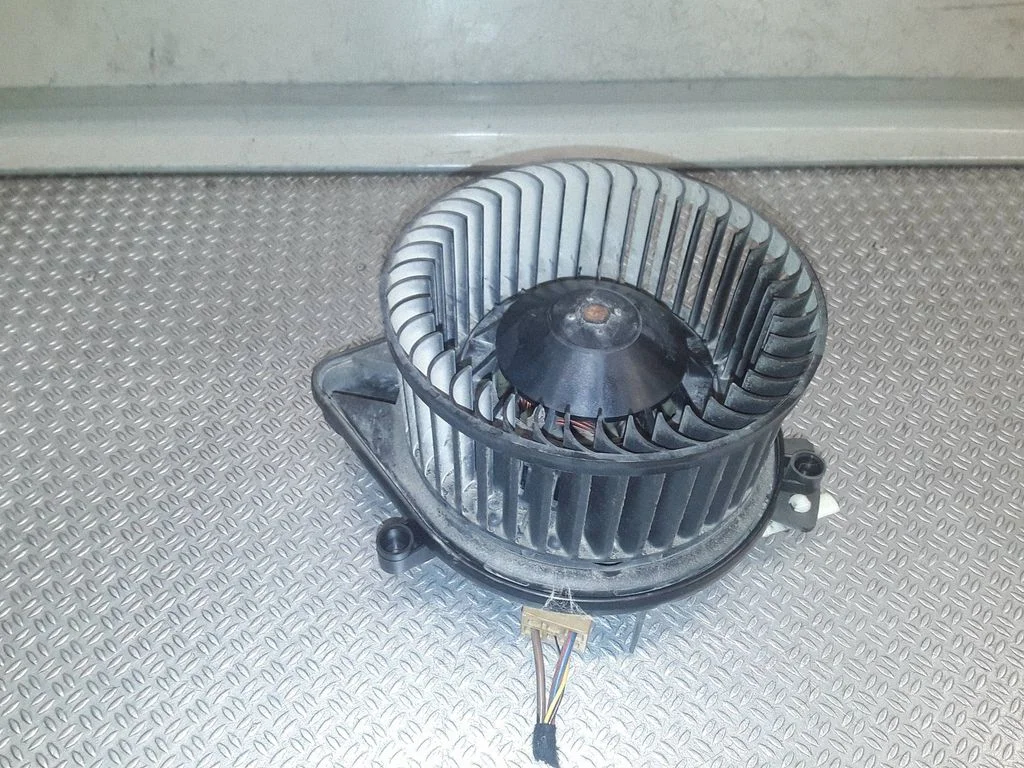 Dmuchawa nawiewu – Audi A4 S4 B7 8E 8H (2005-2008)