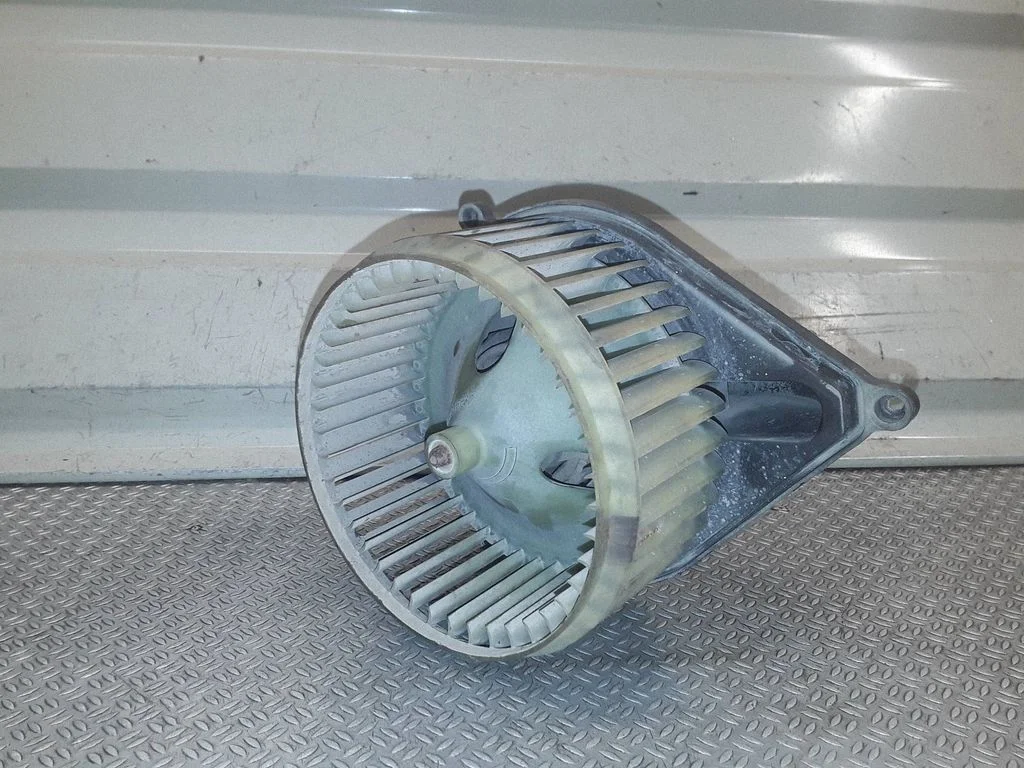 Krāsniņas ventilators/pūtējs