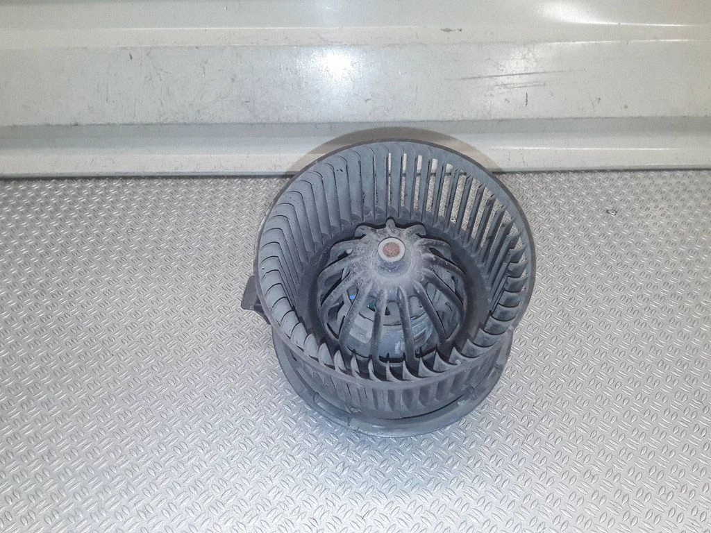 Krāsniņas ventilators/pūtējs – Nissan Note (E11) (2006-2014)