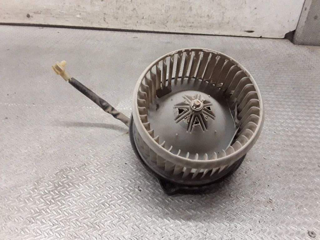 Heater fan/blower – Suzuki Grand Vitara I (1998-2005)
