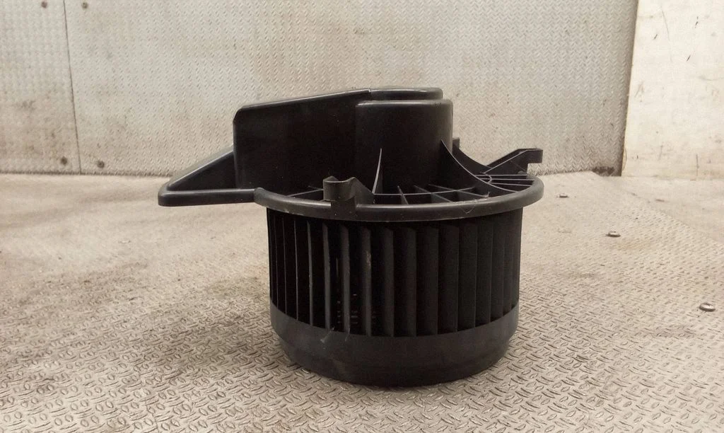 Heater fan/blower S8870003