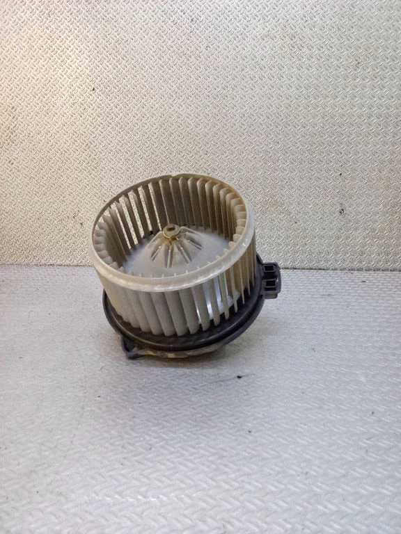 Krāsniņas ventilators/pūtējs – Toyota Previa (XR30, XR40) II (2000-2006)