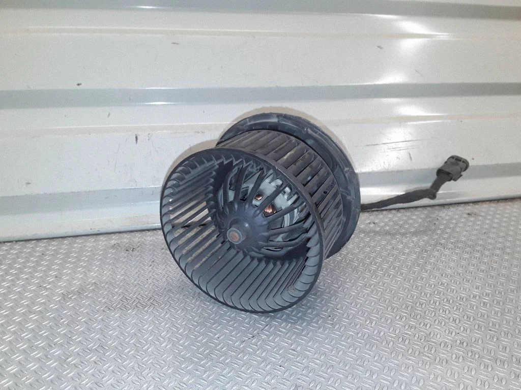 Heater fan/blower – Dacia Sandero (2008-2012)