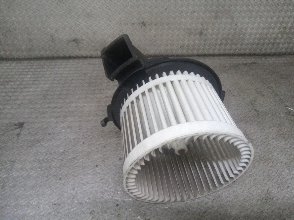 Salongipuhur – Fiat Panda II (2003-2012)