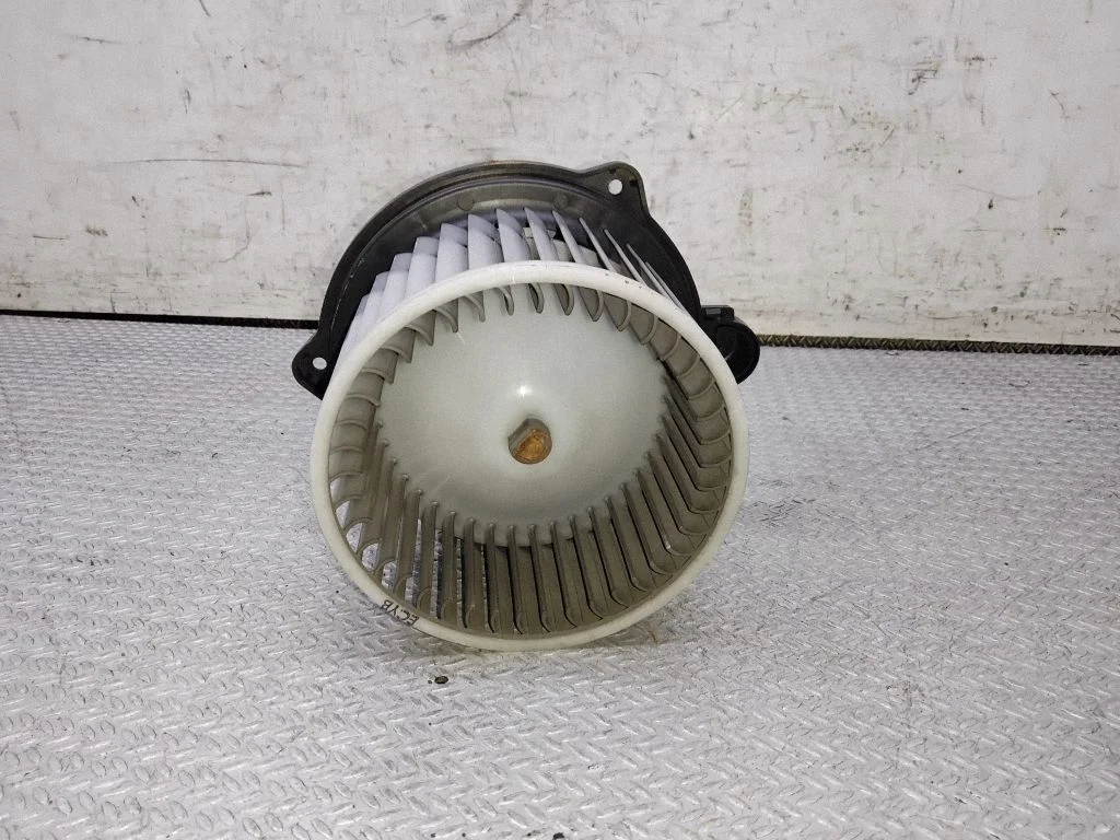 Krāsniņas ventilators/pūtējs – Hyundai i30 (2007-2012)