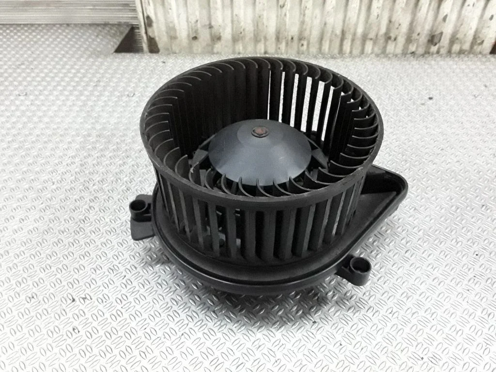 Dmuchawa nawiewu – Audi A4 S4 B6 8E 8H (2001-2005)