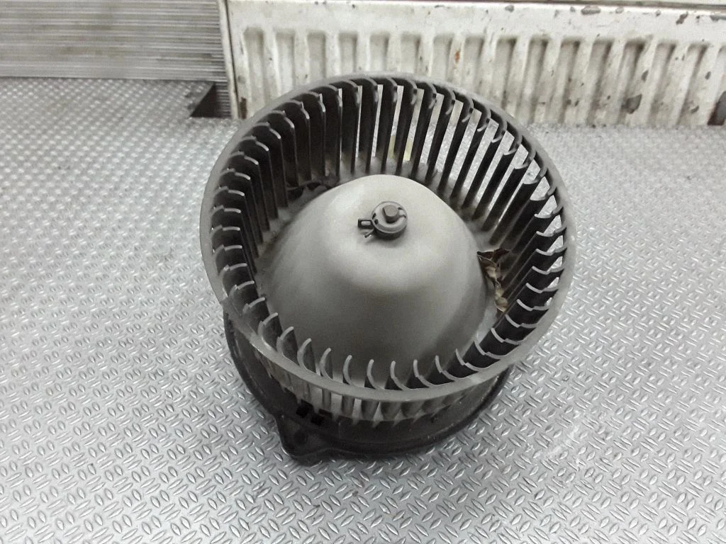 Krāsniņas ventilators/pūtējs 1940005041 – Toyota 4 Runner N120 N130 (1989-1995)