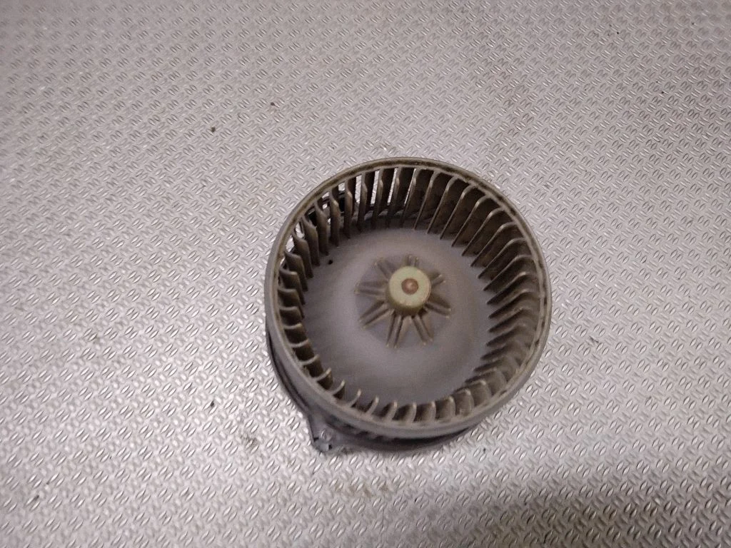 Heater fan/blower – Mitsubishi Grandis (2003-2011)
