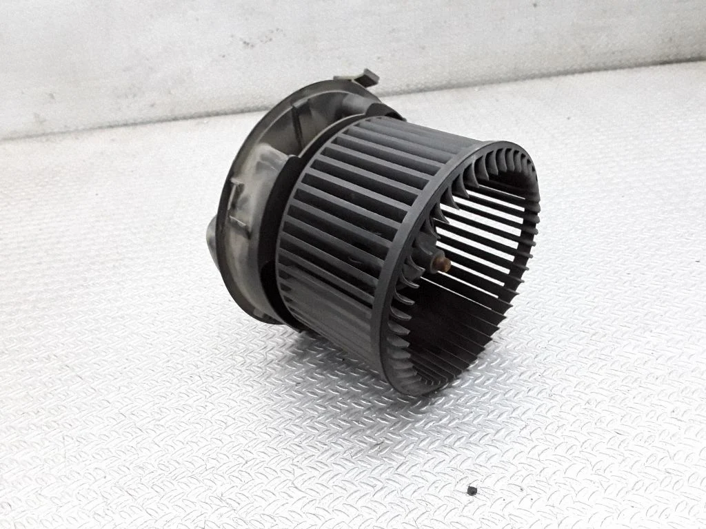 Heater fan/blower – Toyota Aygo AB10 (2005-2014)