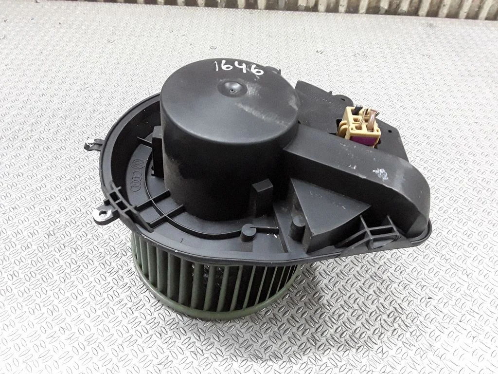 Heater fan/blower – Volkswagen Passat B5.5 (2001-2005)