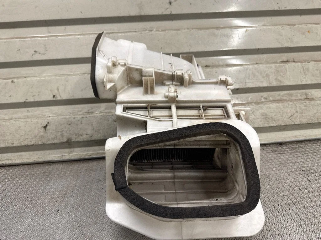 Interior heater climate box assembly – Nissan X-Trail T30 (2001-2007)