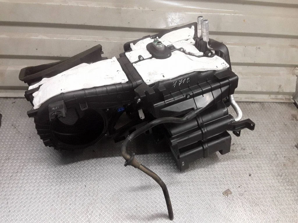 Obudowa nagrzewnicy – komplet – KIA Ceed (2012-2018)