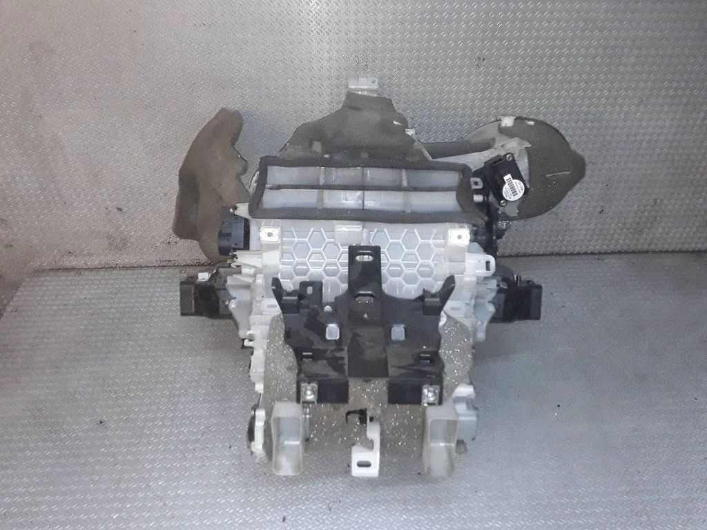 Obudowa nagrzewnicy – komplet – Citroen C3 (2005-2010)