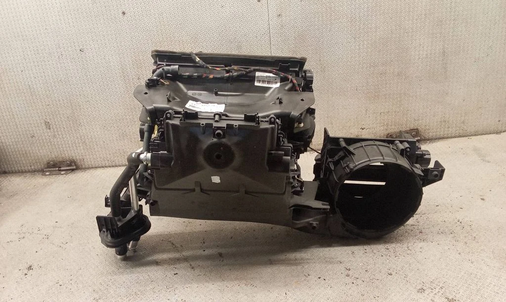 Obudowa nagrzewnicy – komplet – BMW Seria 1 E81 E87 (2004-2011)