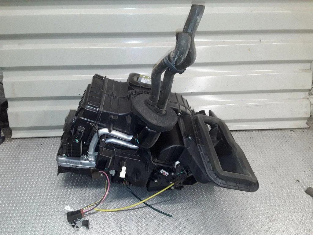 Salongi kütte- ja kliimaploki komplekt – Nissan Tiida C11 (2004-2011)
