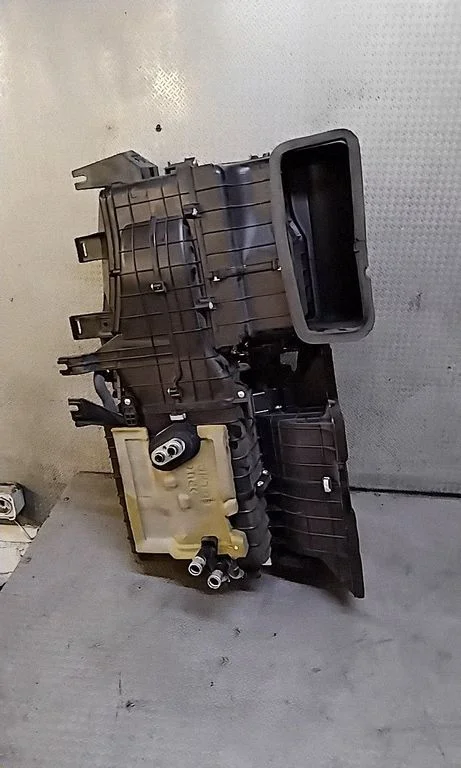 Interior heater climate box assembly – KIA Ceed (2006-2012)