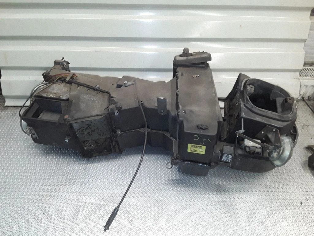Salona klimata mezgla komplekts 1348653 – Volvo 740 (1984-1987)