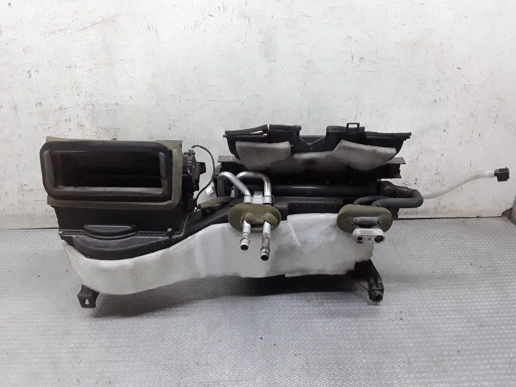 Obudowa nagrzewnicy – komplet – Land Rover Range Rover Sport L320 (2005-2013)